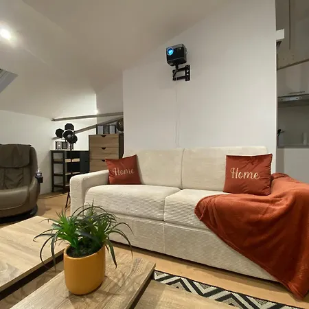 Cineloft Gare, Cinema, Ps5, Air Conditioning, Massage, Netflix, Prime Video * 푸아티에