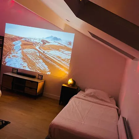 Apartamento Cineloft Gare, Cinema, Ps5, Air Conditioning, Massage, Netflix, Prime Video Poitiers