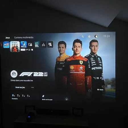 아파트 Cineloft Gare, Cinema, Ps5, Air Conditioning, Massage, Netflix, Prime Video *